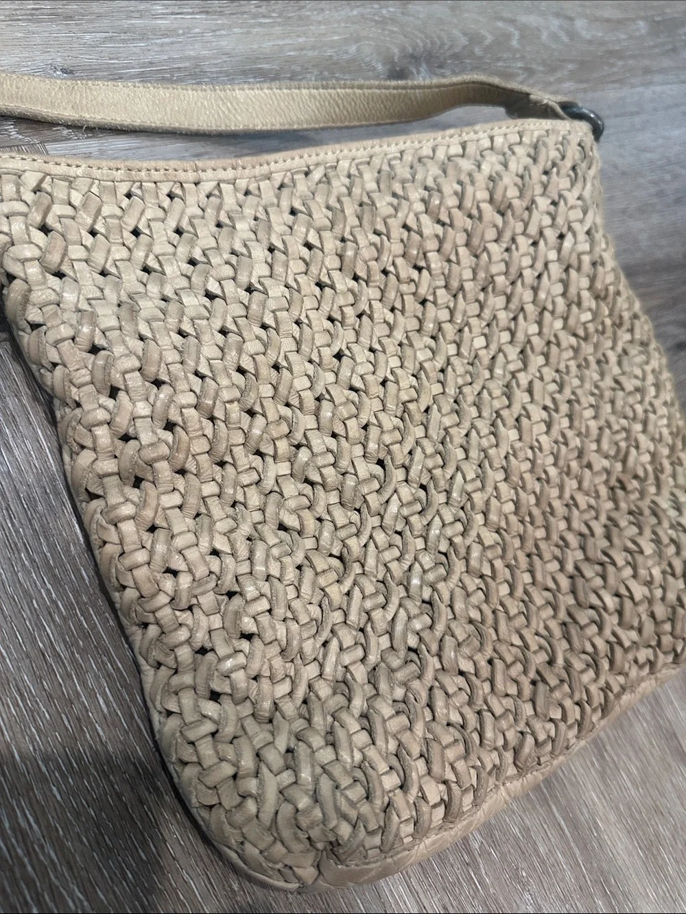 Vilenca Holland Woven Leather Crossbody Bag in Tan